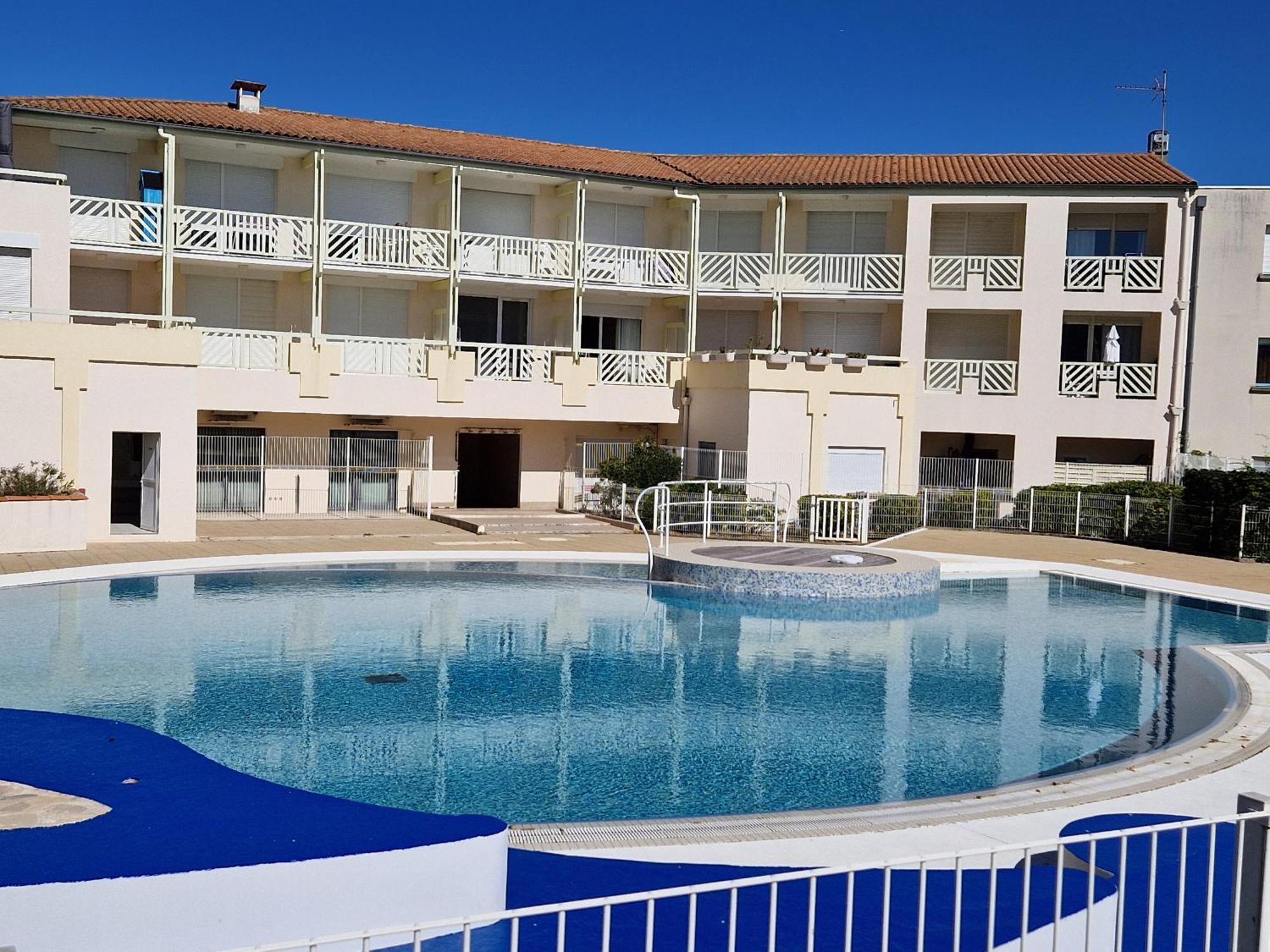Appartement Pres De La Plage - 4 Pers, Piscine Ouverte, Parking, Animaux Acceptes - Fr-1-706-12 Châtelaillon-Plage Esterno foto